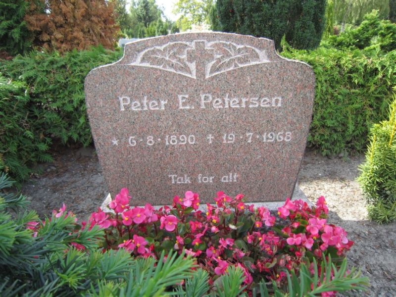 Peter E. Petersen  .JPG
